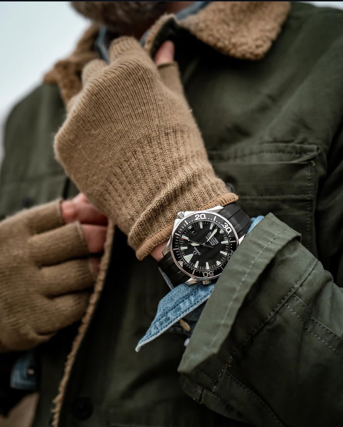 Deployant FKM for Omega Seamaster 41mm - Black – Anchor Strap Co.