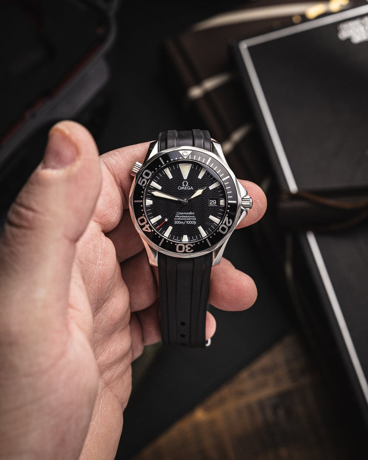 AnchorFlex Deployant FKM for Omega Seamaster - Black - Anchor Strap Co.