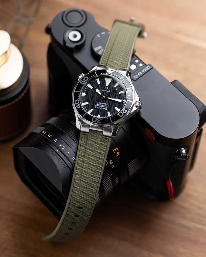 AnchorFlex™ End-Link for Omega Seamaster 41mm - Sea Moss Green - Anchor Strap Co.
