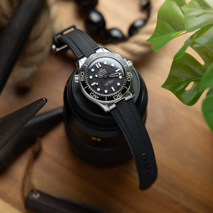 AnchorFlex™ Flagship EL for Omega Seamaster 42mm - Bathyscaphe Black - Anchor Strap Co.