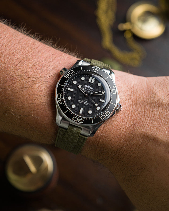 AnchorFlex™ Flagship EL for Omega Seamaster 42mm - Sea Moss Green - Anchor Strap Co.