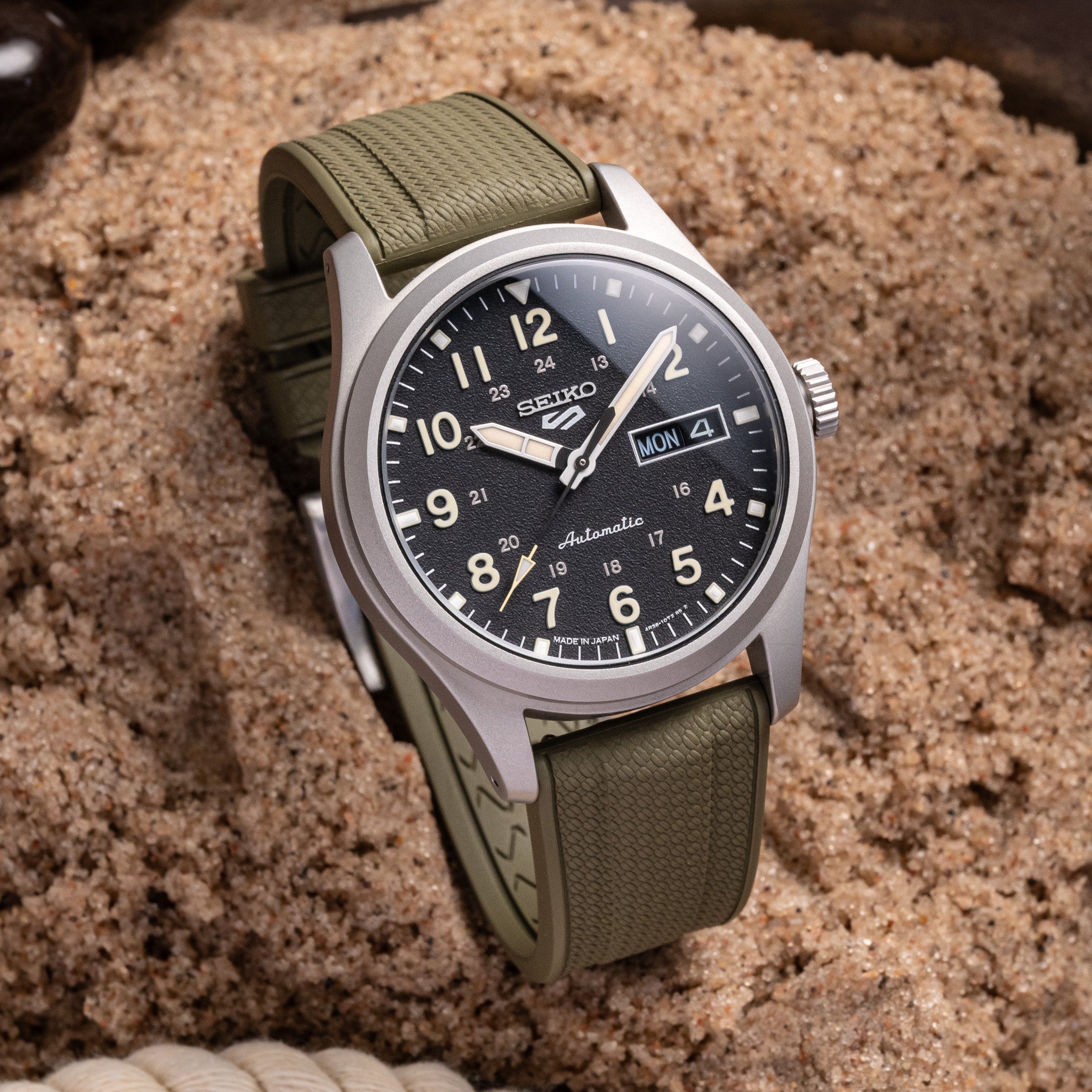 マグナムザラスクープ AnchorFlex Flagship FKM Rubber Watch Strap - Sea Moss Green