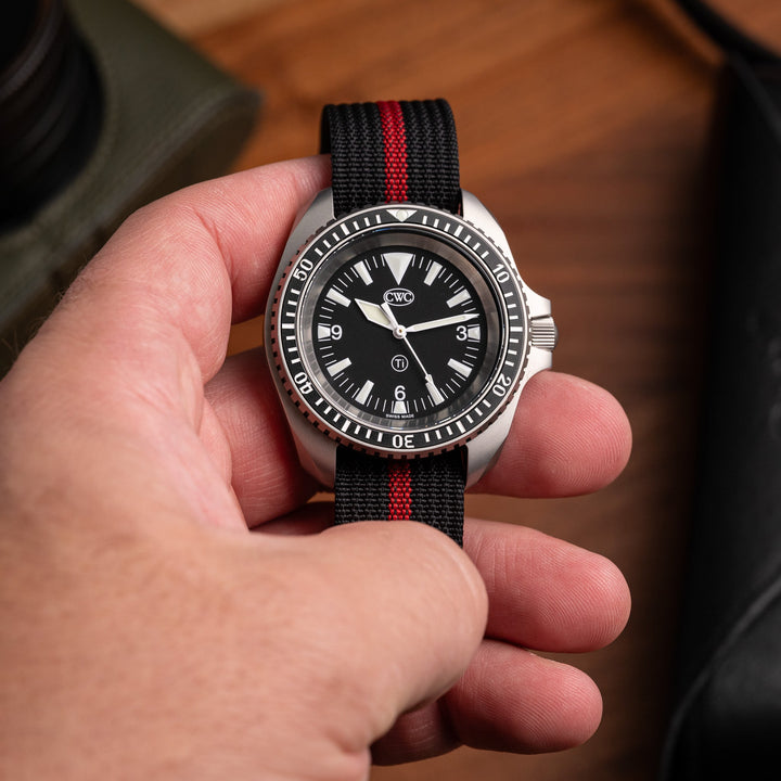 Deployant Nylon Strap MkIII - Black &amp; Red - Anchor Strap Co.
