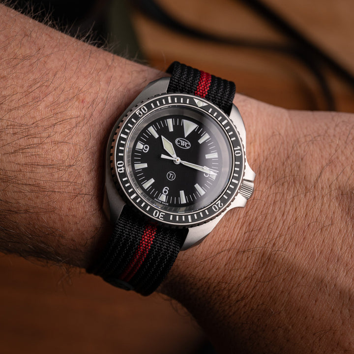 Deployant Nylon Strap MkIII - Black &amp; Red - Anchor Strap Co.