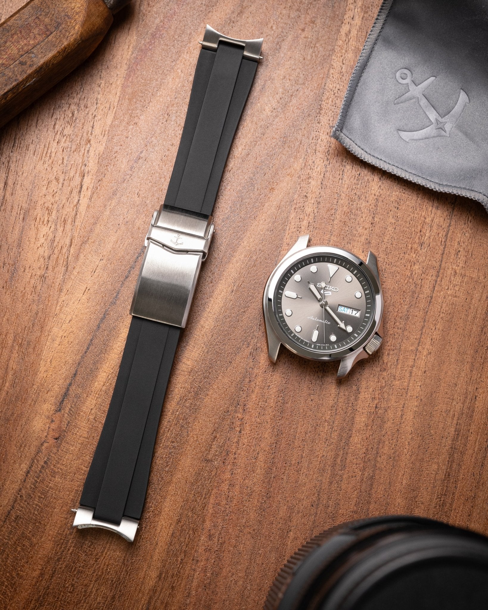 Kumamoto™ CTS End-Link Rubber Strap for Seiko SRPE – Anchor Strap Co.