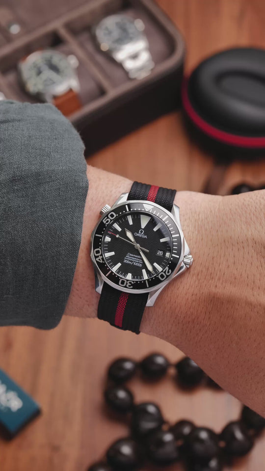 Deployant Nylon Strap MkIII - Black & Red