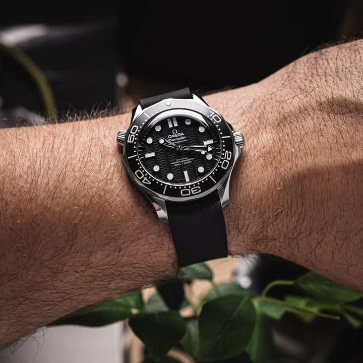 Single - Pass FKM Rubber Strap - Black - Anchor Strap Co.