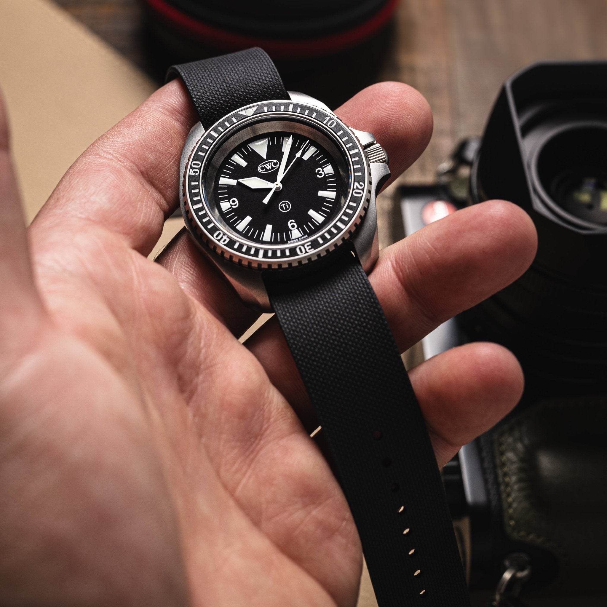 Single-Pass FKM Rubber Strap - Black – Anchor Strap Co.