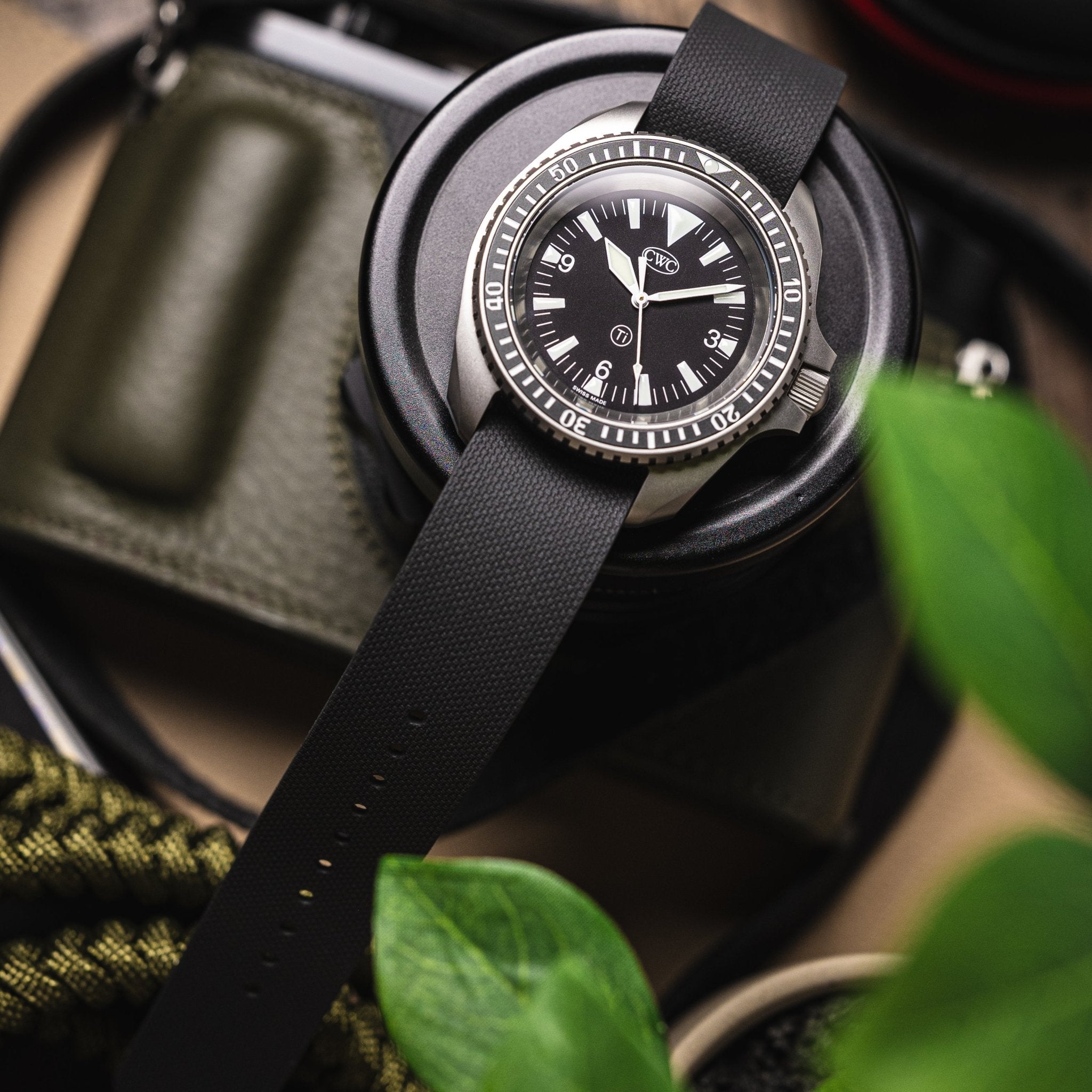 Single-Pass FKM Rubber Strap - Black – Anchor Strap Co.