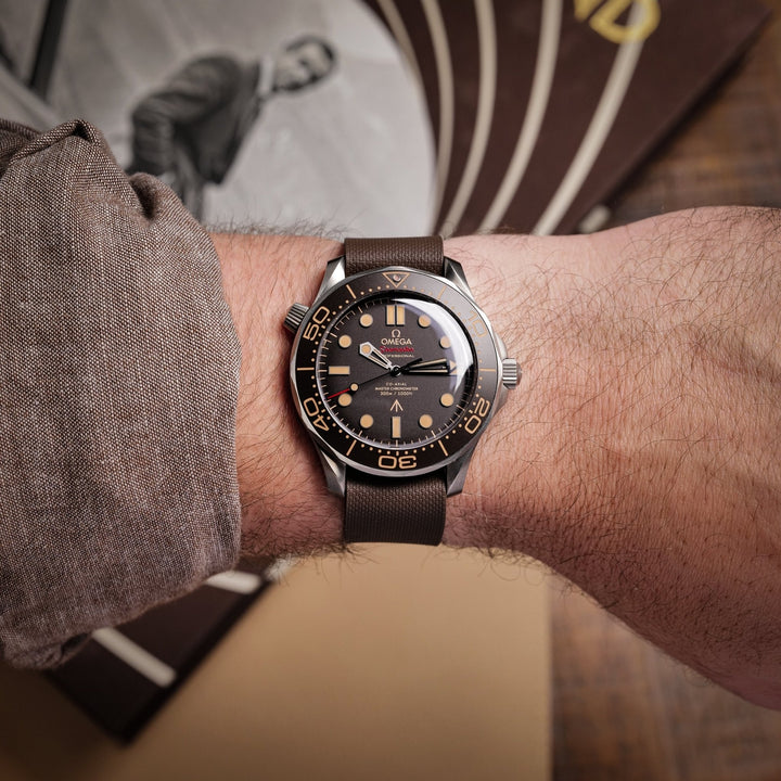 Single - Pass FKM Rubber Strap - Mahogany Brown - Anchor Strap Co.